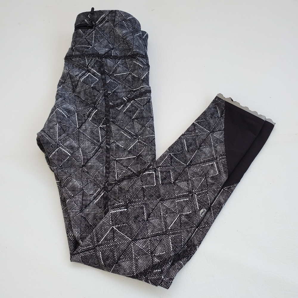 Rare Lululemon Tight Stuff Tight II size 2  C